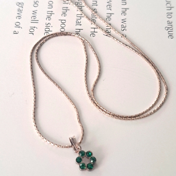 ❤️❤️❤️925 sterling silver Magnolia necklace - Picture 3 of 5